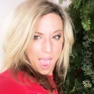 Meet your Posher, Cait